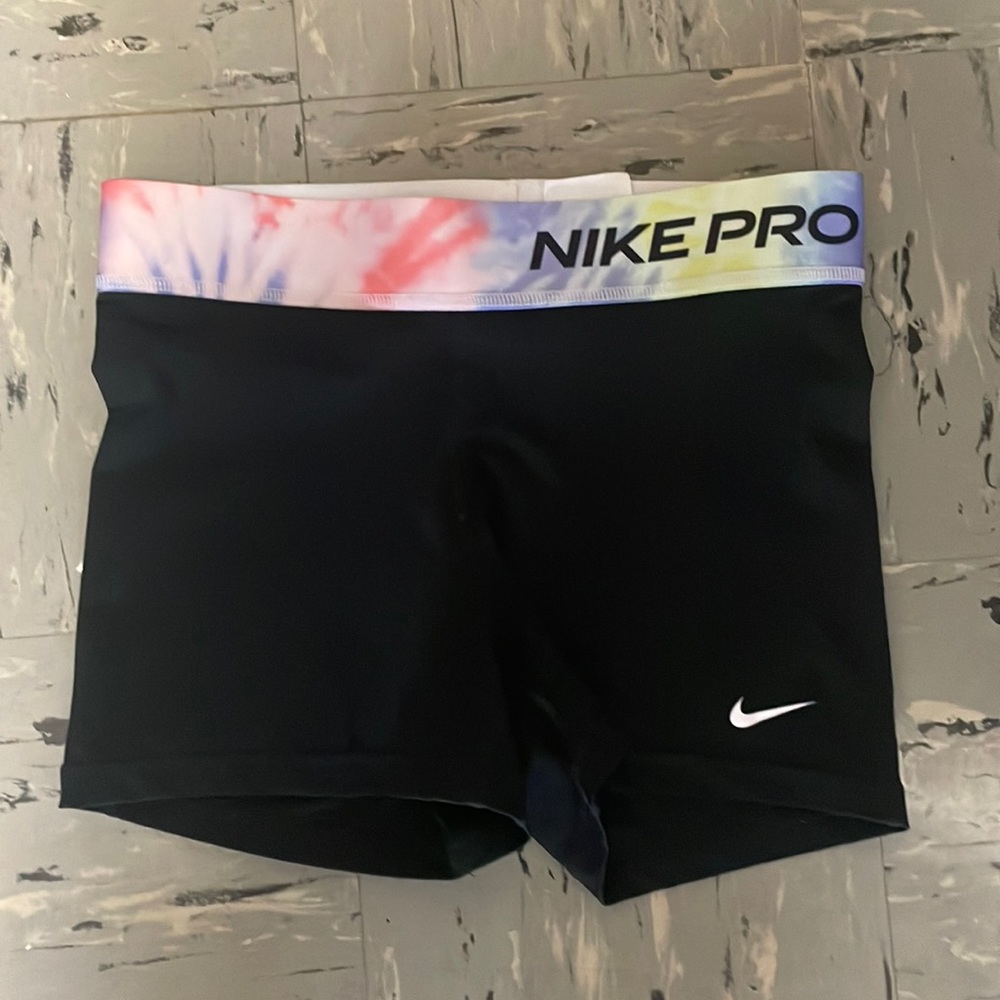 Nike Pro Size M